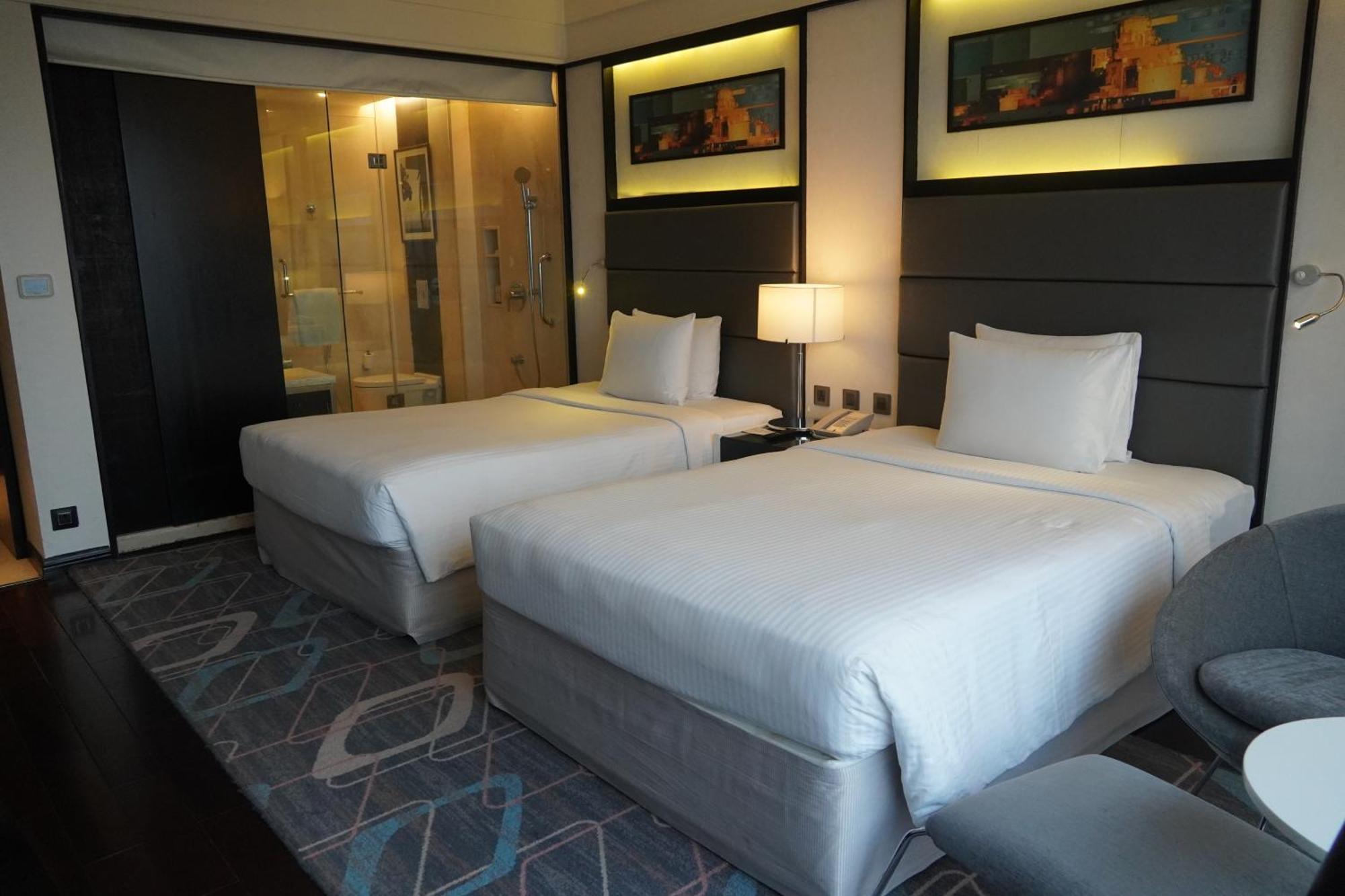 Crowne Plaza Pune City Centre By Ihg Exterior photo