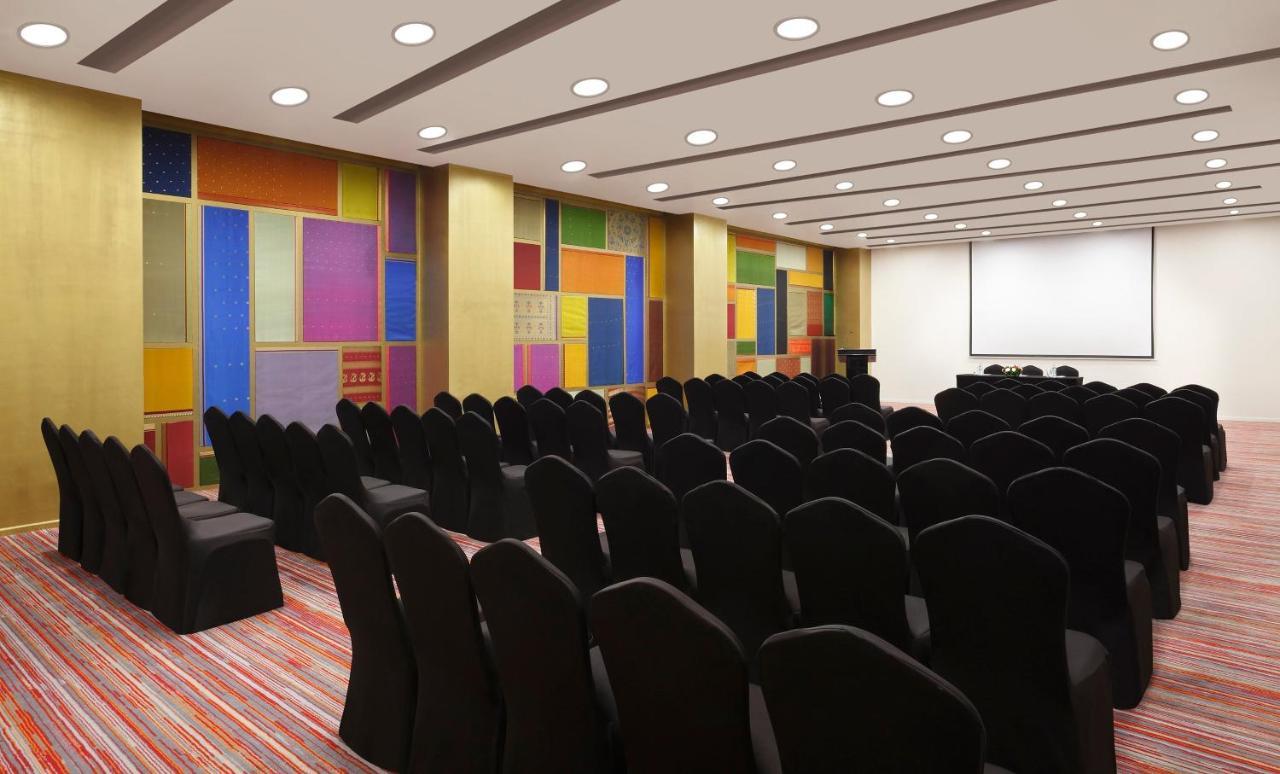 Crowne Plaza Pune City Centre By Ihg Exterior photo