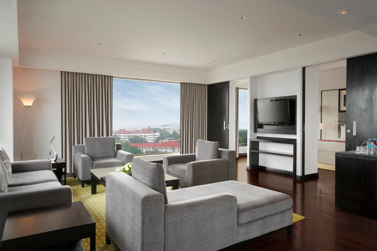 Crowne Plaza Pune City Centre By Ihg Exterior photo